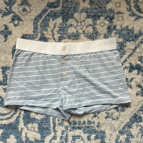 Brandy Melville Pants - Brandy Millville Shorts